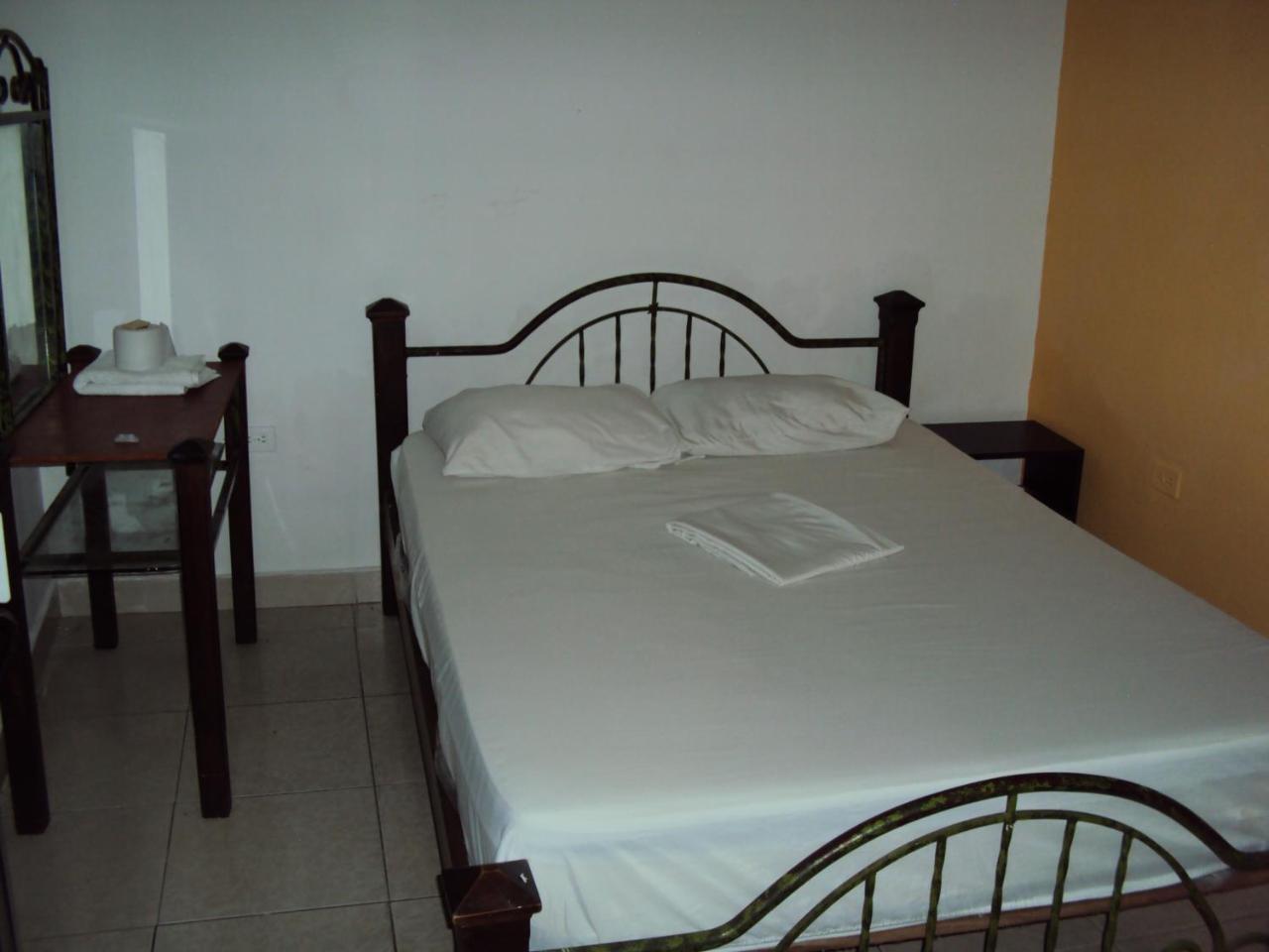 Hotel Plaza Confort Girardot Esterno foto